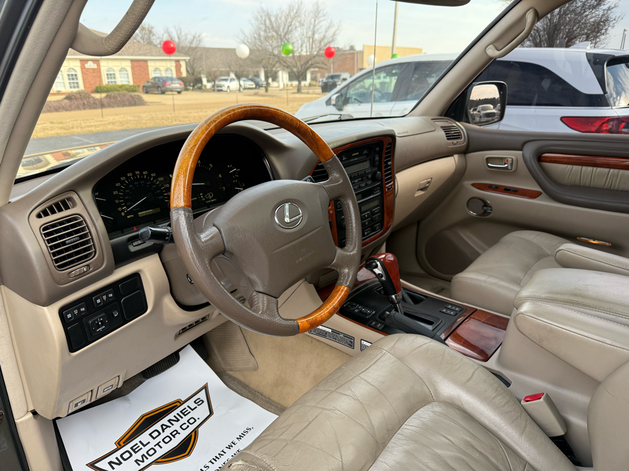 Lexus LX 470 Base 2001