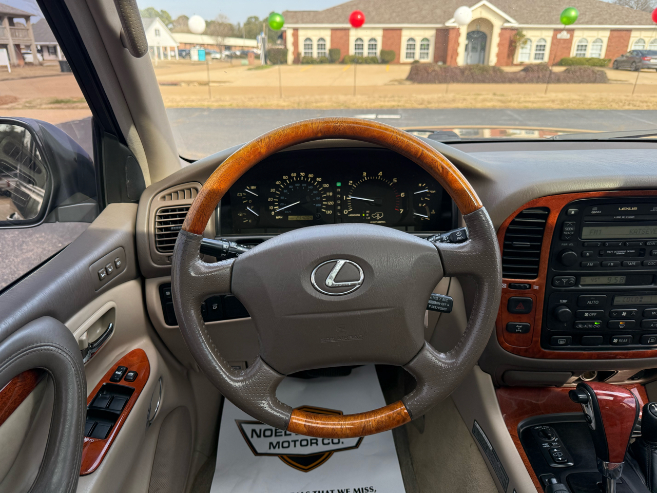 Lexus LX 470 Base 2001