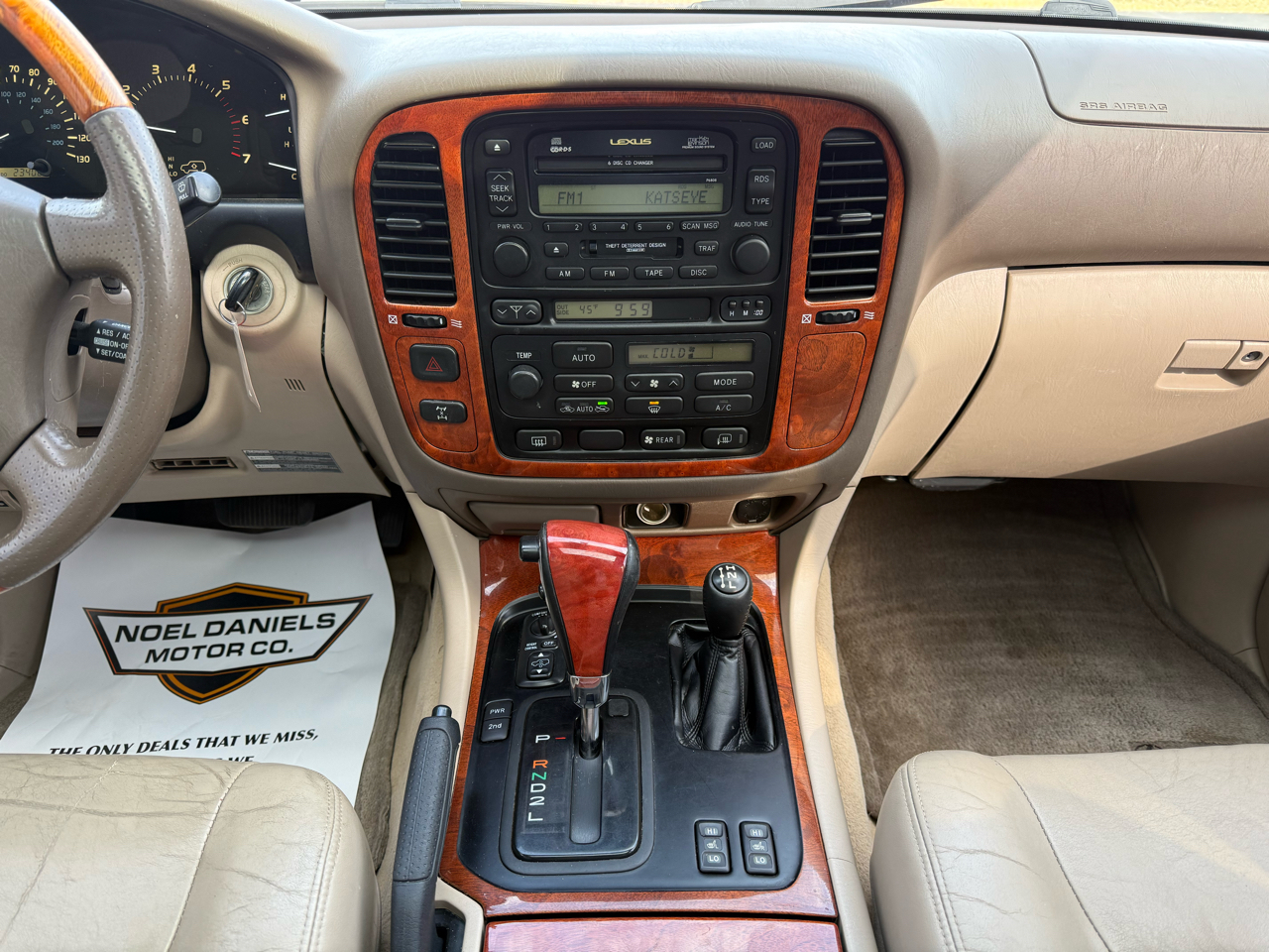 Lexus LX 470 Base 2001