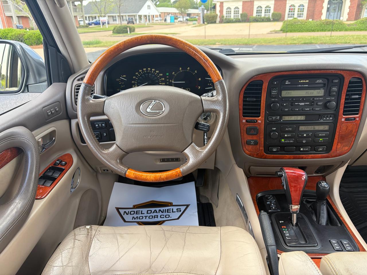 Lexus LX 470 Base 2001