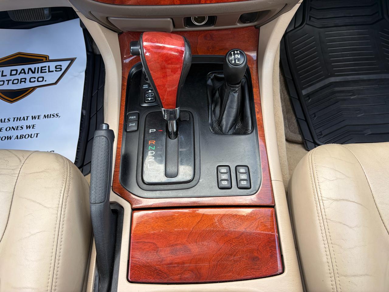 Lexus LX 470 Base 2001