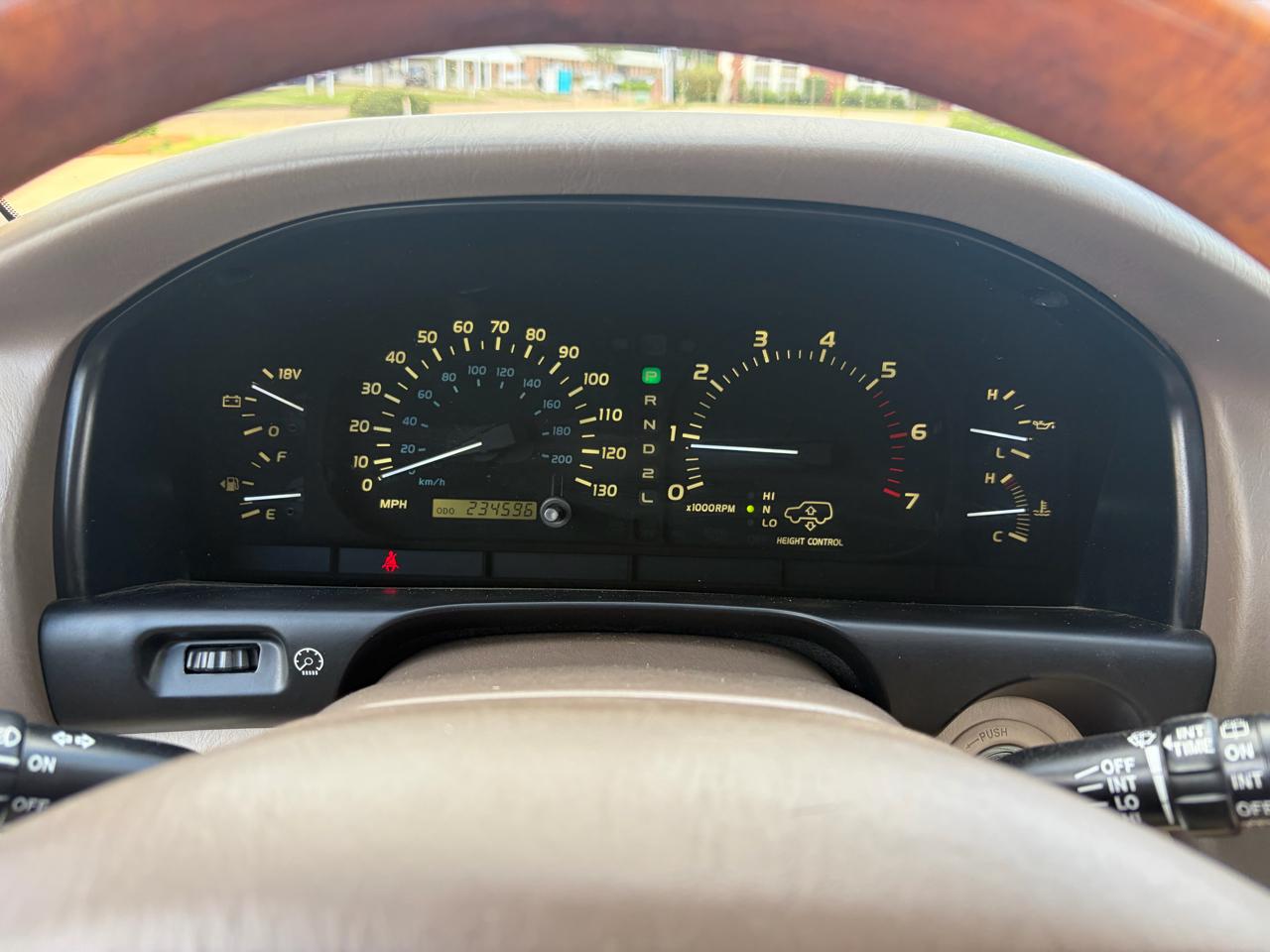 Lexus LX 470 Base 2001