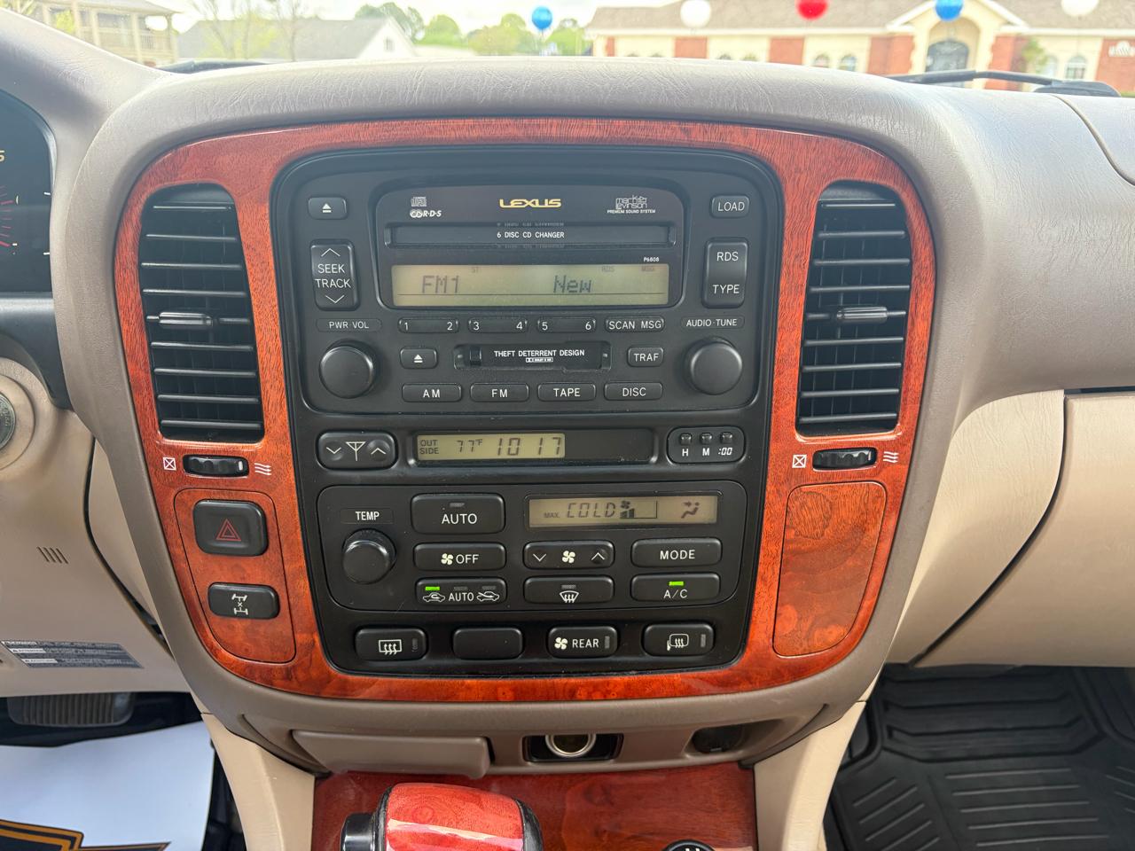 Lexus LX 470 Base 2001