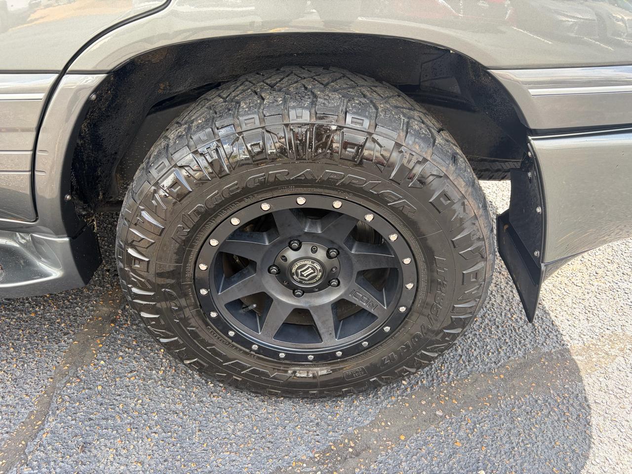 Lexus LX 470 Base 2001