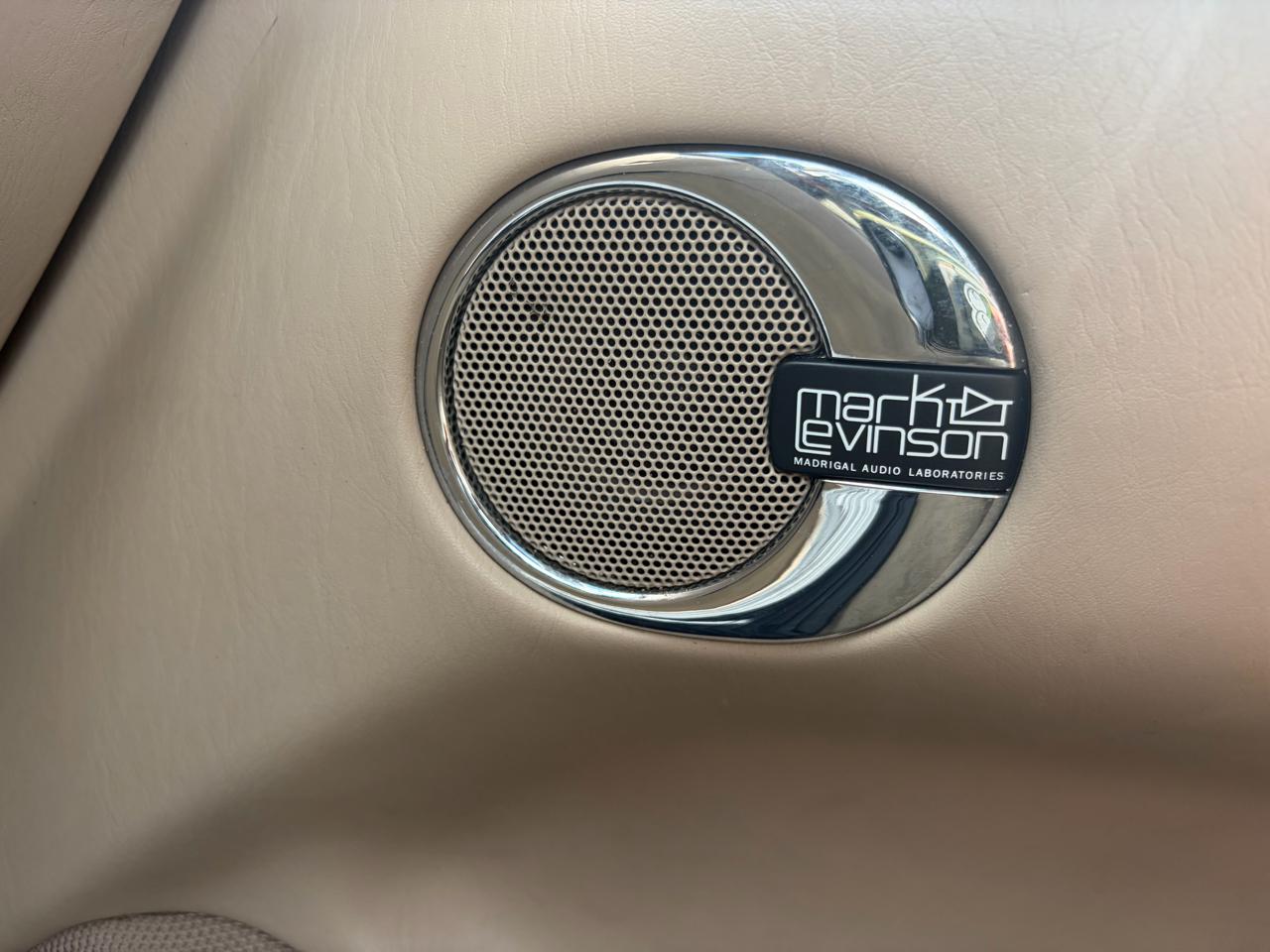 Lexus LX 470 Base 2001