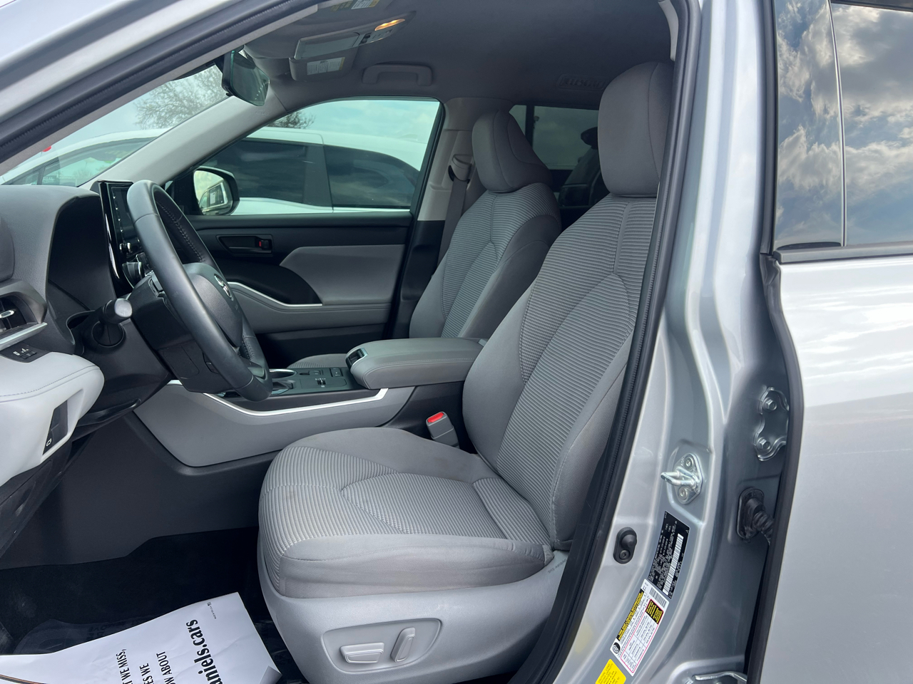 Toyota Highlander LE 2022