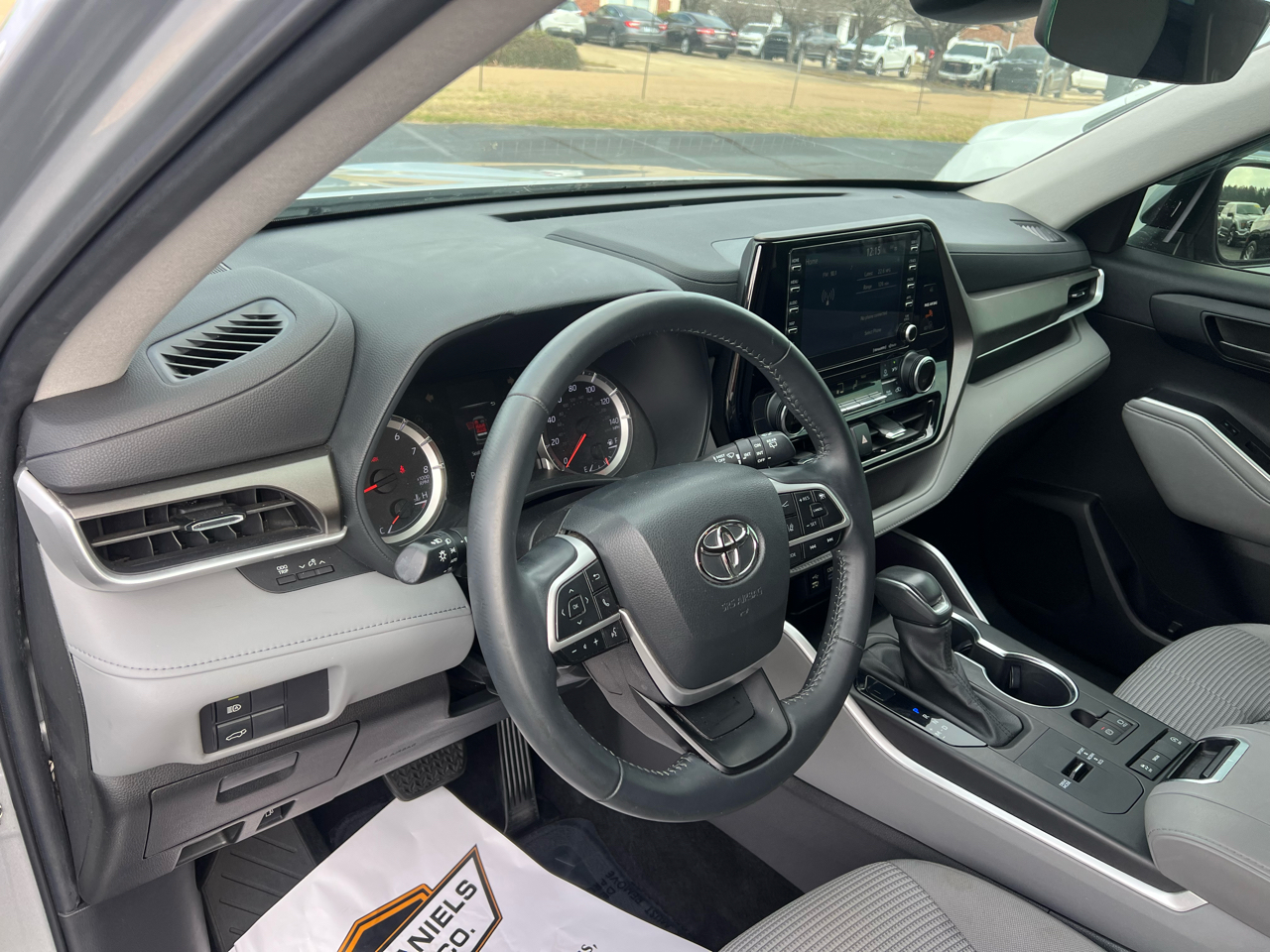 Toyota Highlander LE 2022