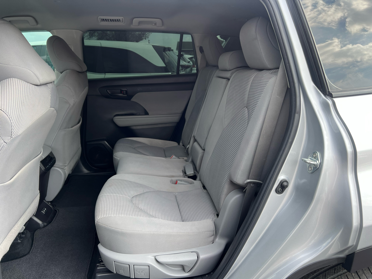 Toyota Highlander LE 2022