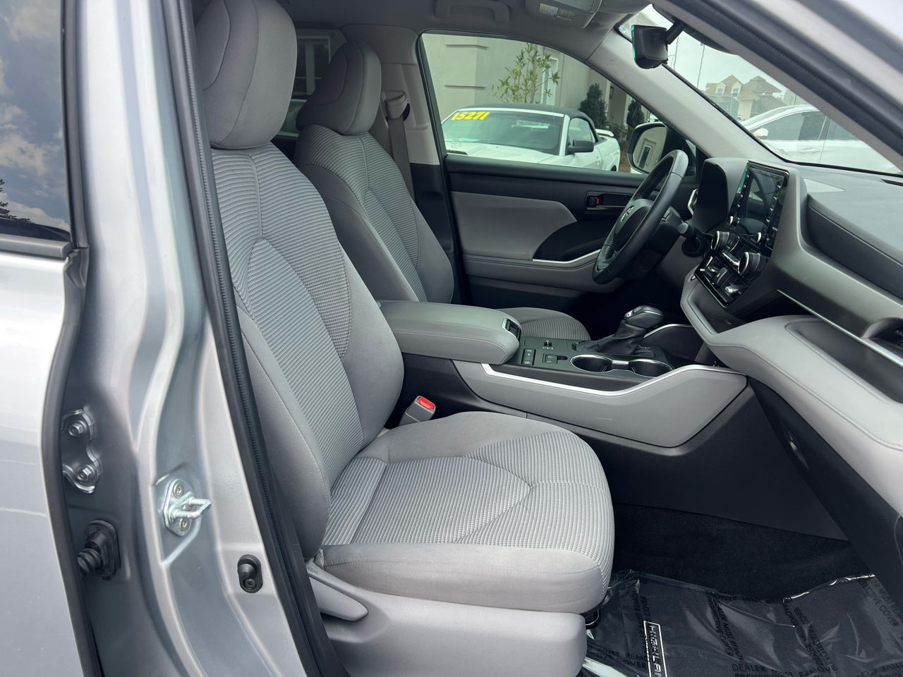 Toyota Highlander LE 2022