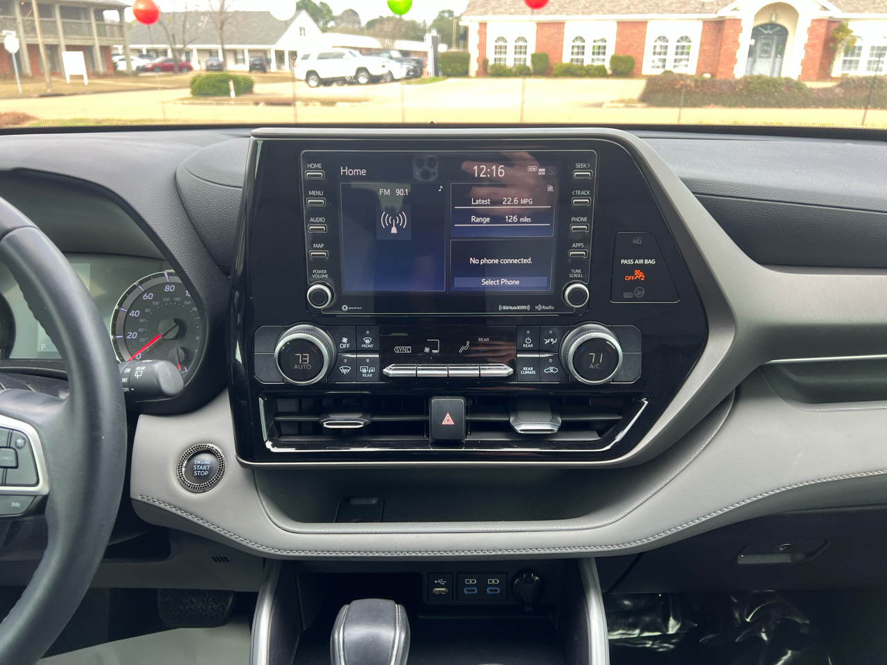 Toyota Highlander LE 2022