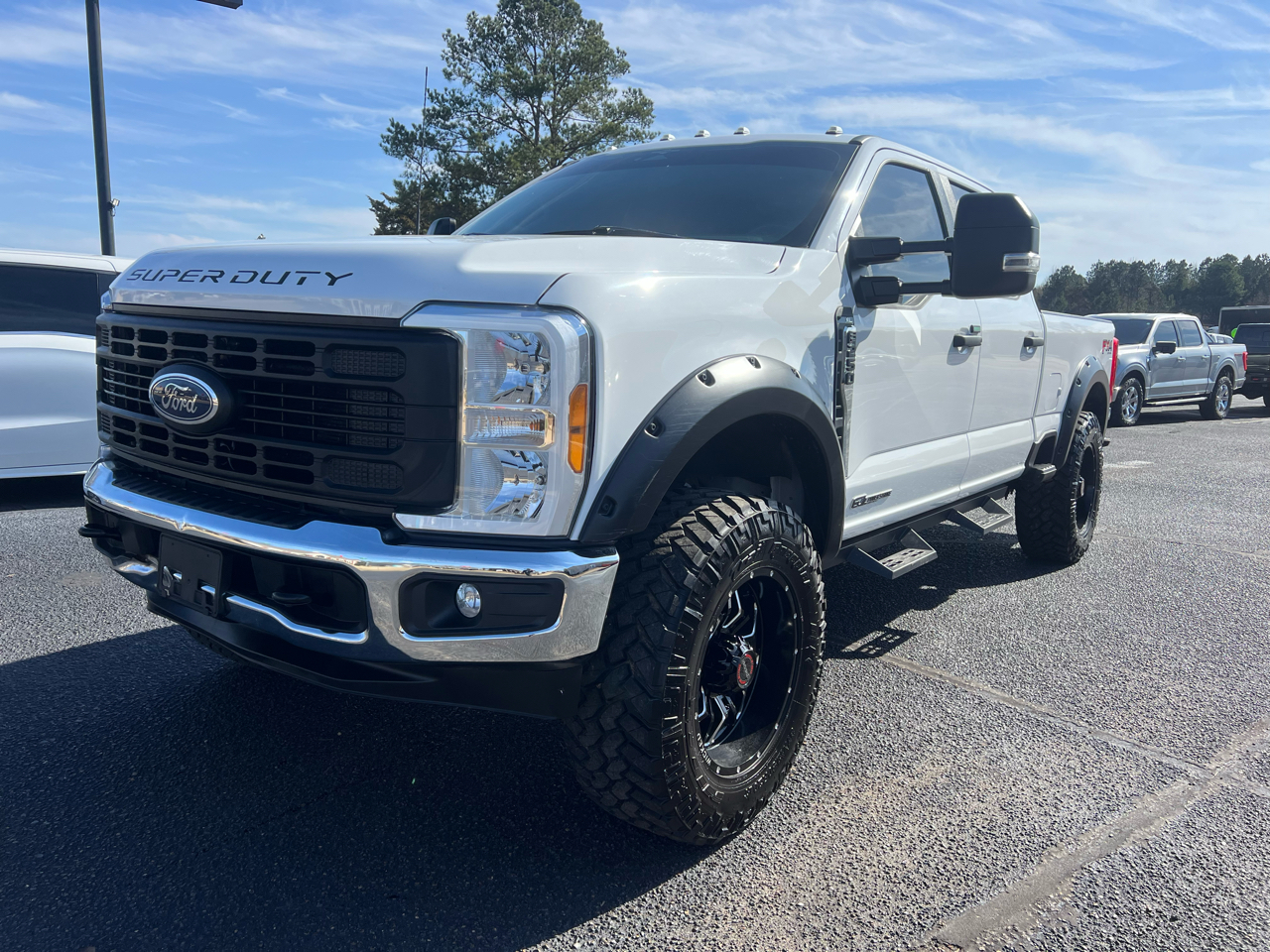 Ford F-250 SD XL Crew Cab 4WD 2023