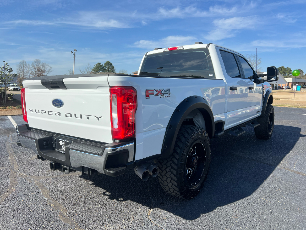 Ford F-250 SD XL Crew Cab 4WD 2023
