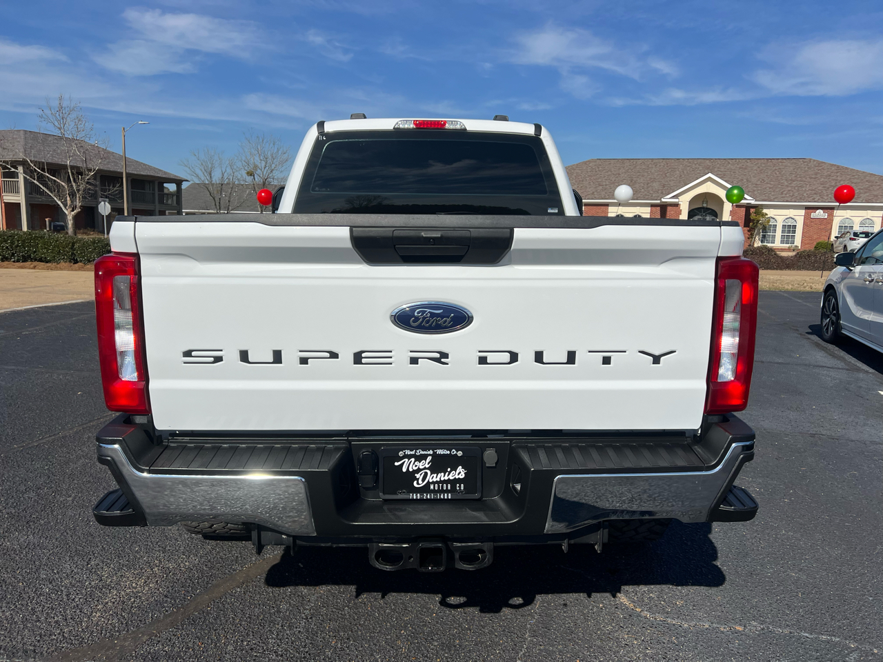 Ford F-250 SD XL Crew Cab 4WD 2023