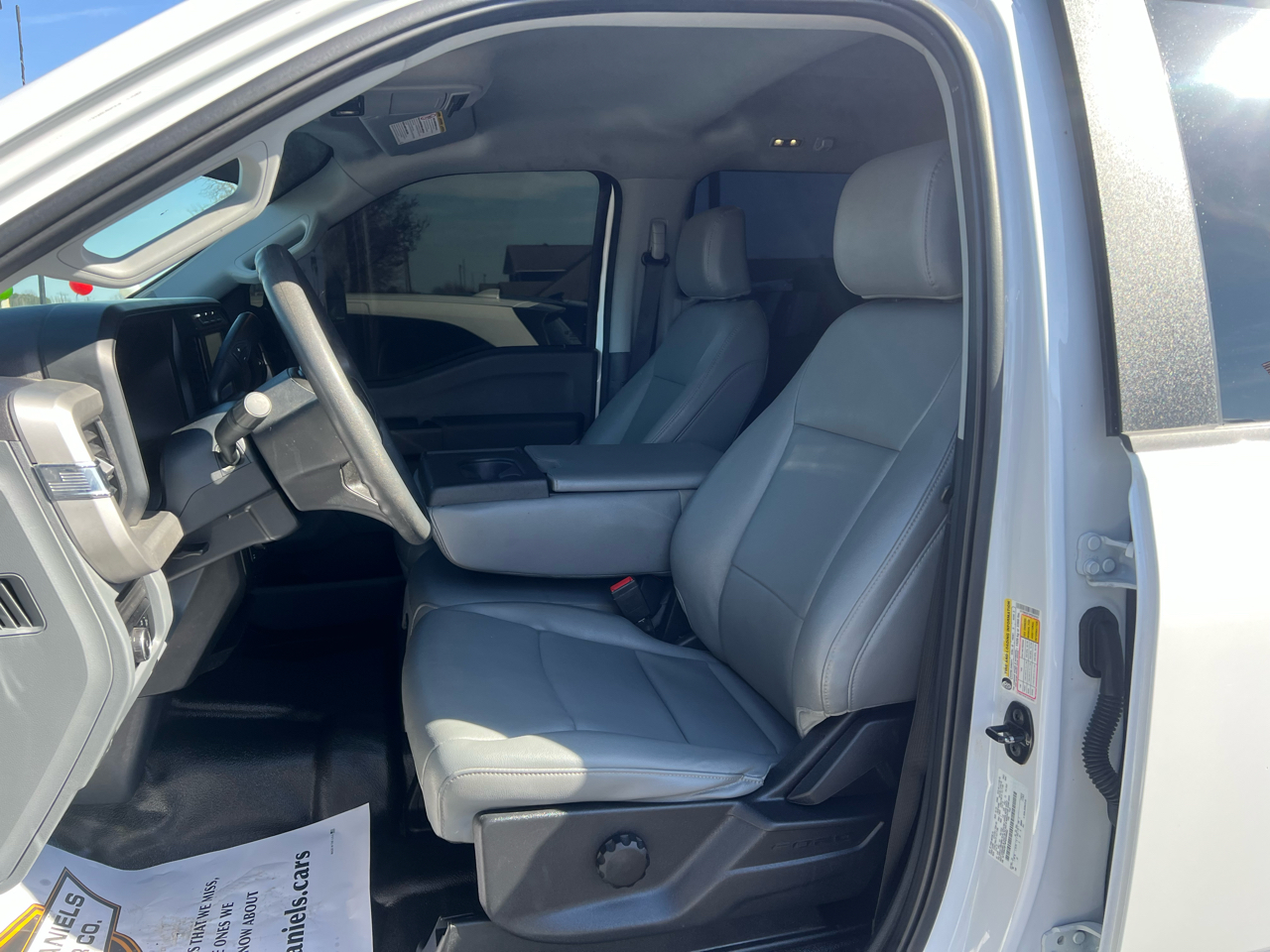 Ford F-250 SD XL Crew Cab 4WD 2023