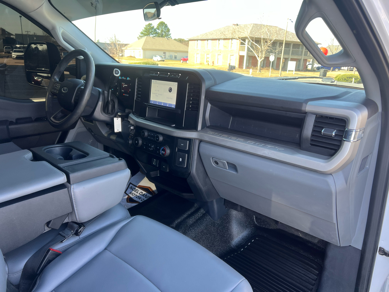 Ford F-250 SD XL Crew Cab 4WD 2023