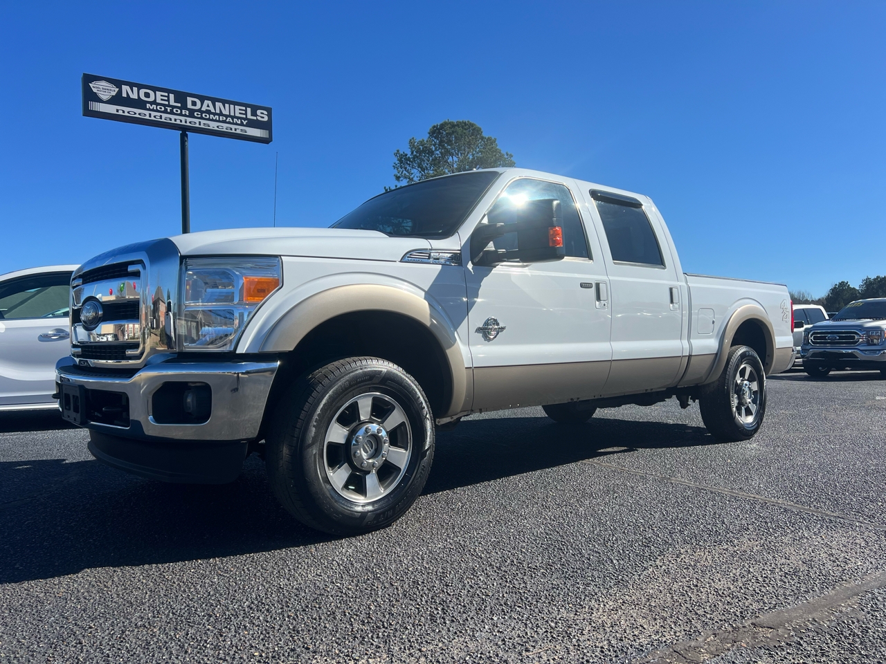 Ford F-250 SD Lariat Crew Cab 4WD 2011