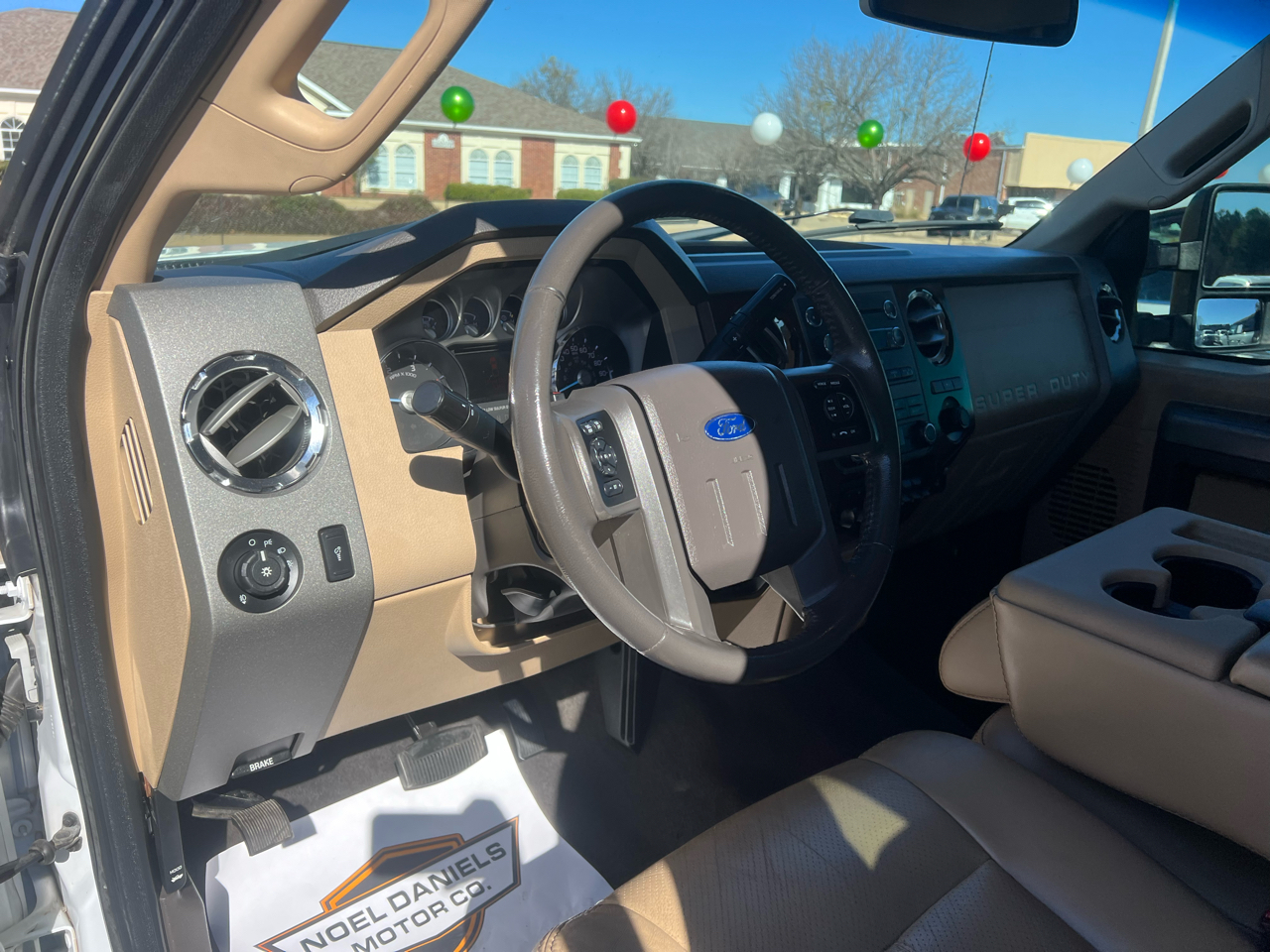 Ford F-250 SD Lariat Crew Cab 4WD 2011