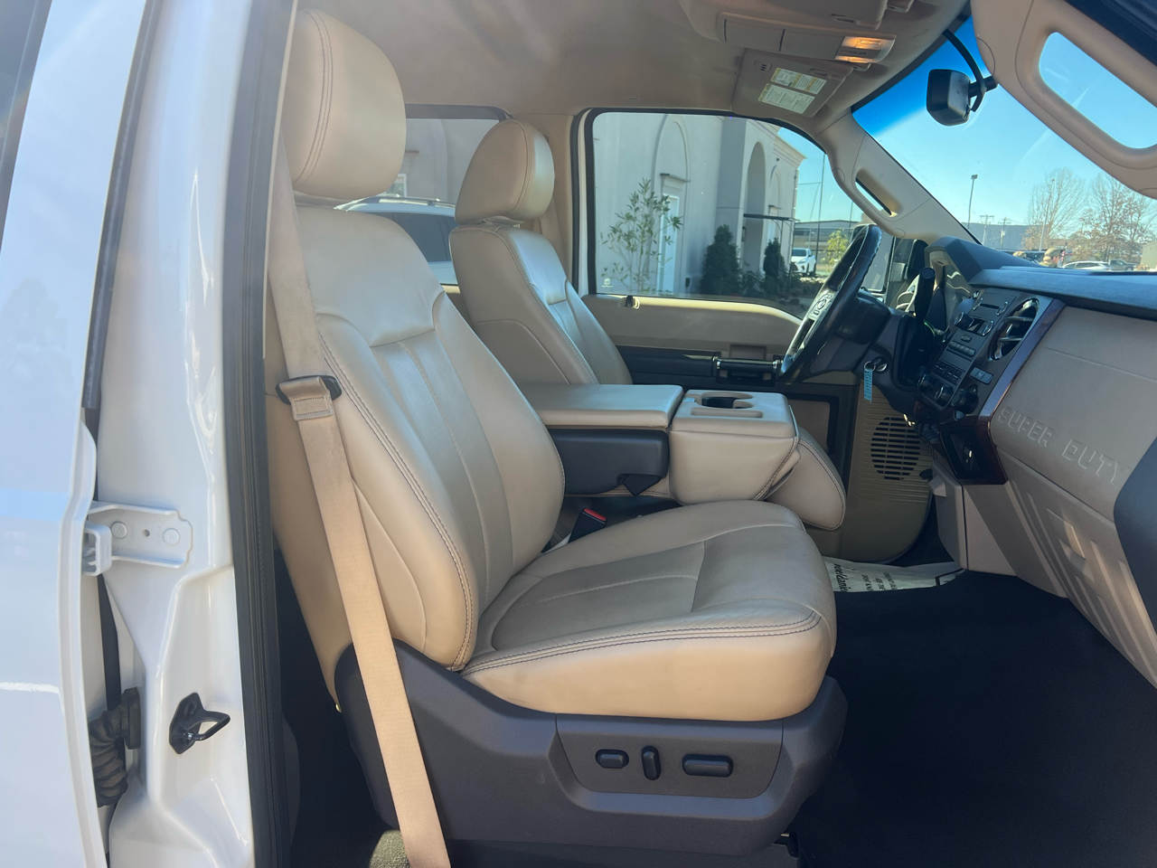 Ford F-250 SD Lariat Crew Cab 4WD 2011