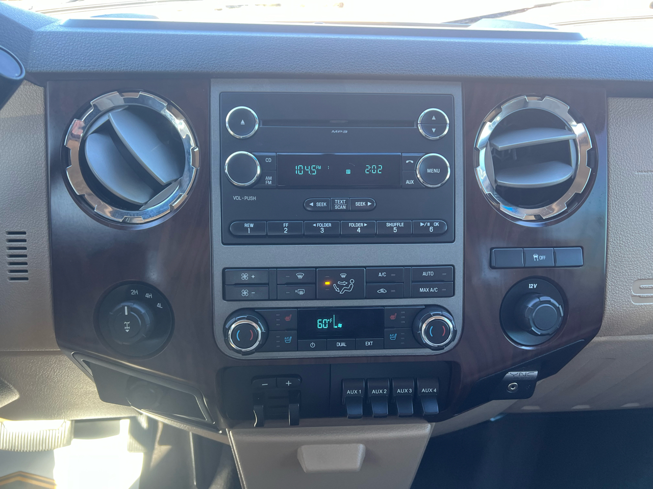 Ford F-250 SD Lariat Crew Cab 4WD 2011