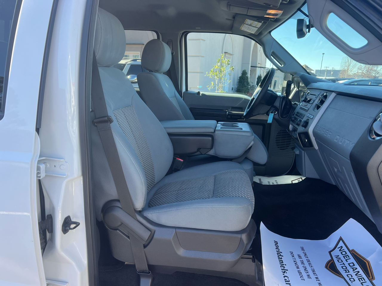 Ford F-250 SD XLT Crew Cab 4WD 2015