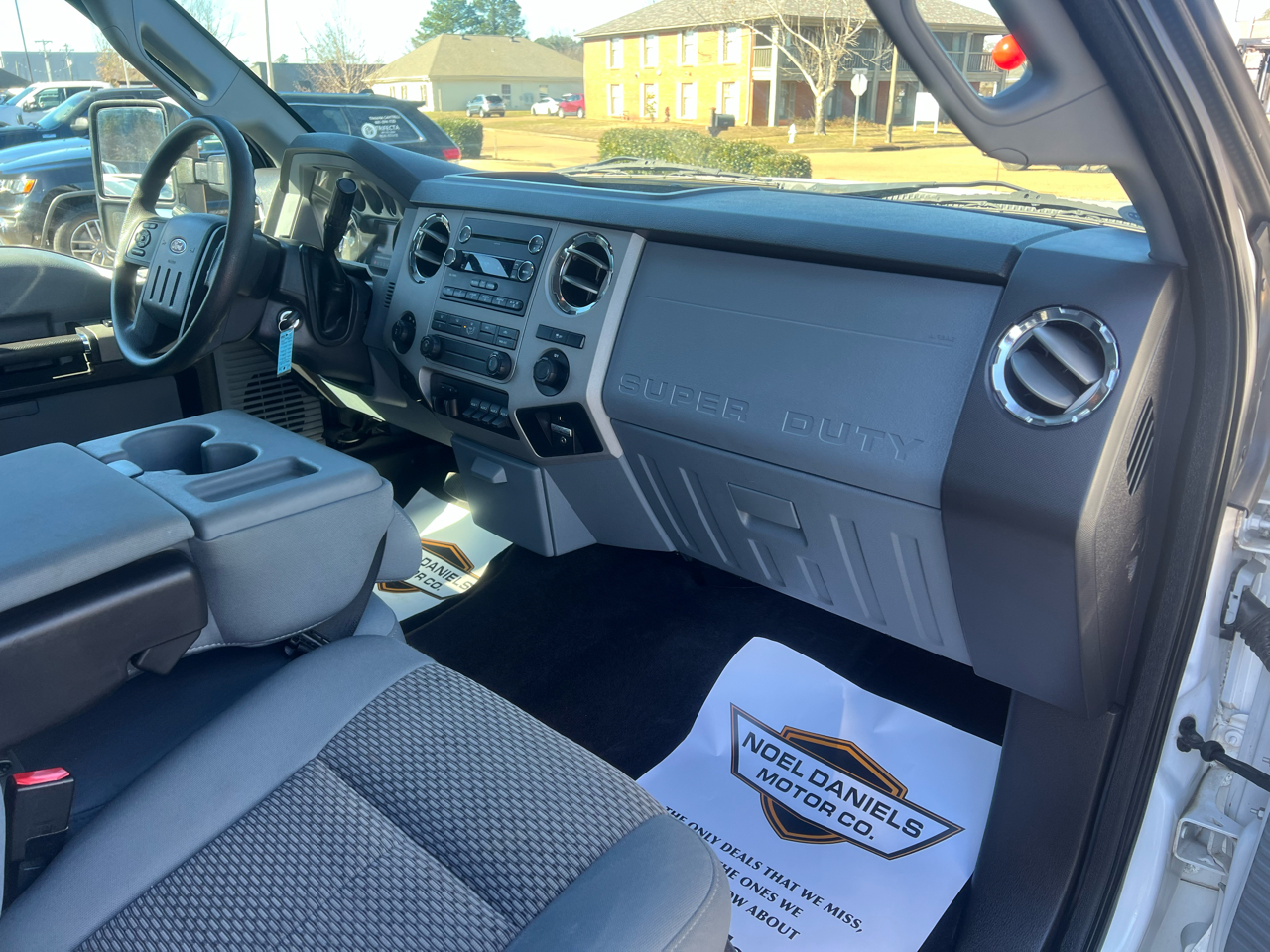 Ford F-250 SD XLT Crew Cab 4WD 2015