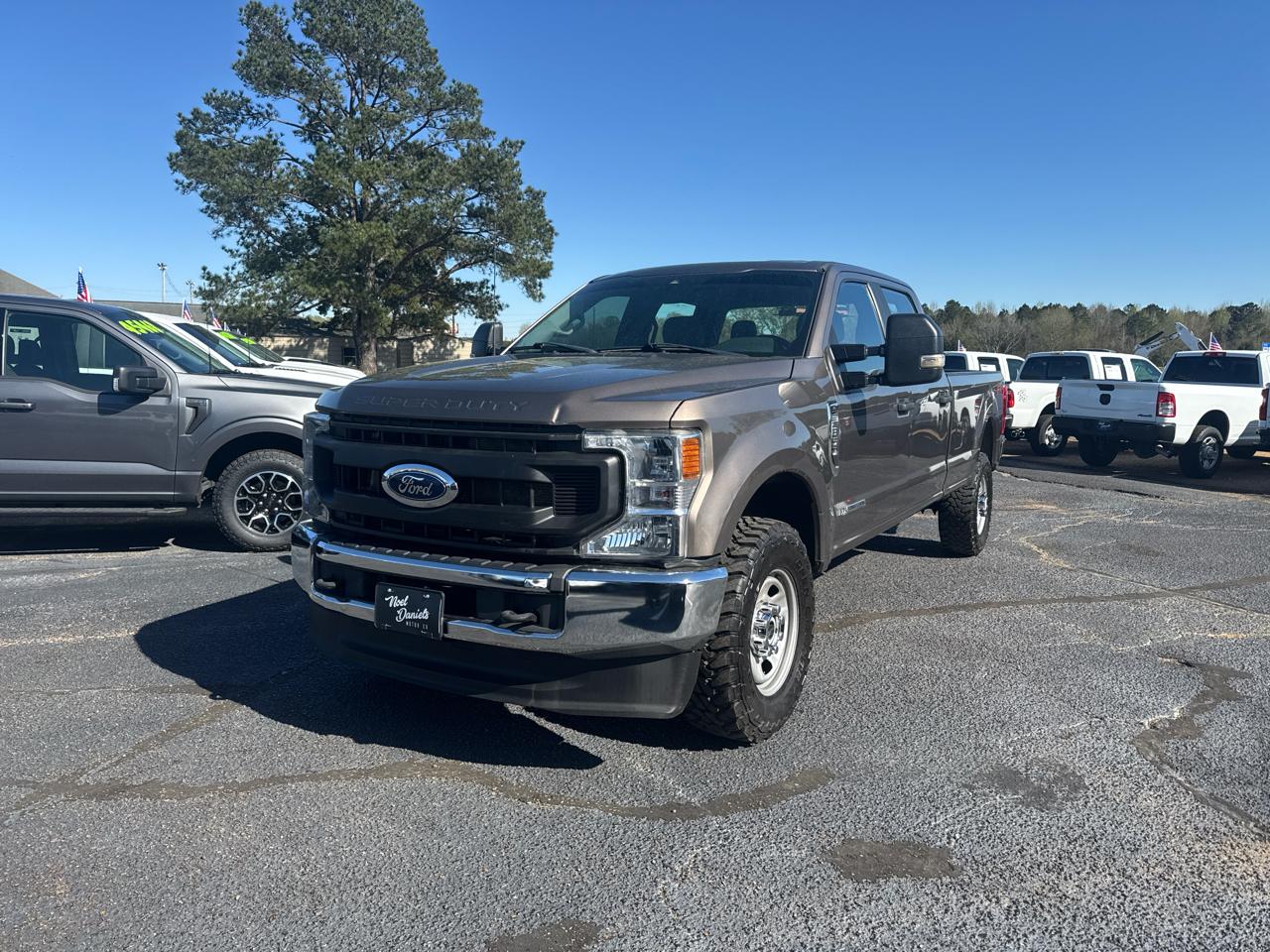 Ford F-350 SD XL Crew Cab Long Bed 4WD 2022