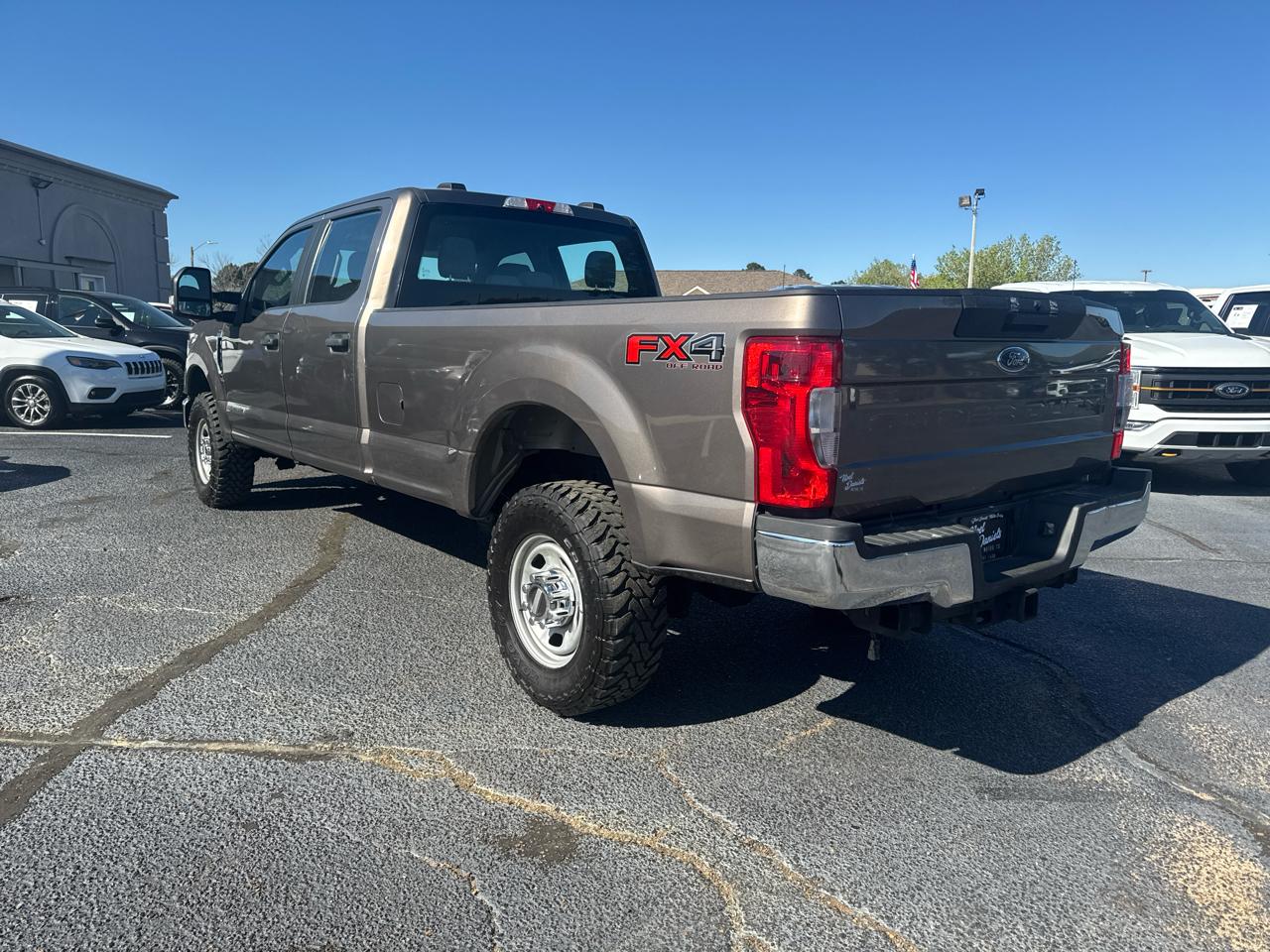 Ford F-350 SD XL Crew Cab Long Bed 4WD 2022