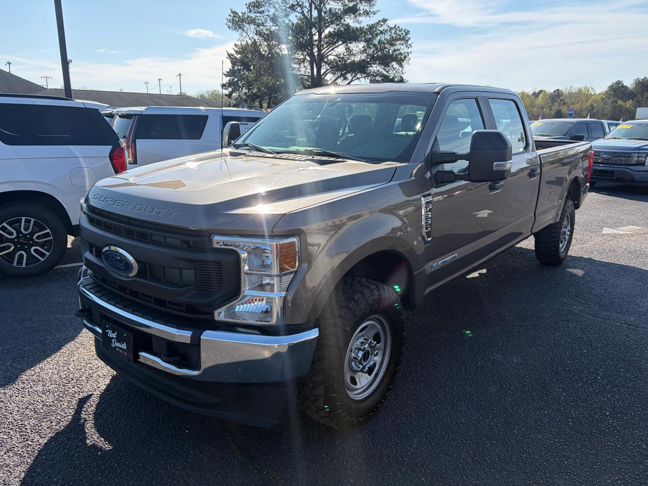 Ford F-350 SD XL Crew Cab Long Bed 4WD 2022