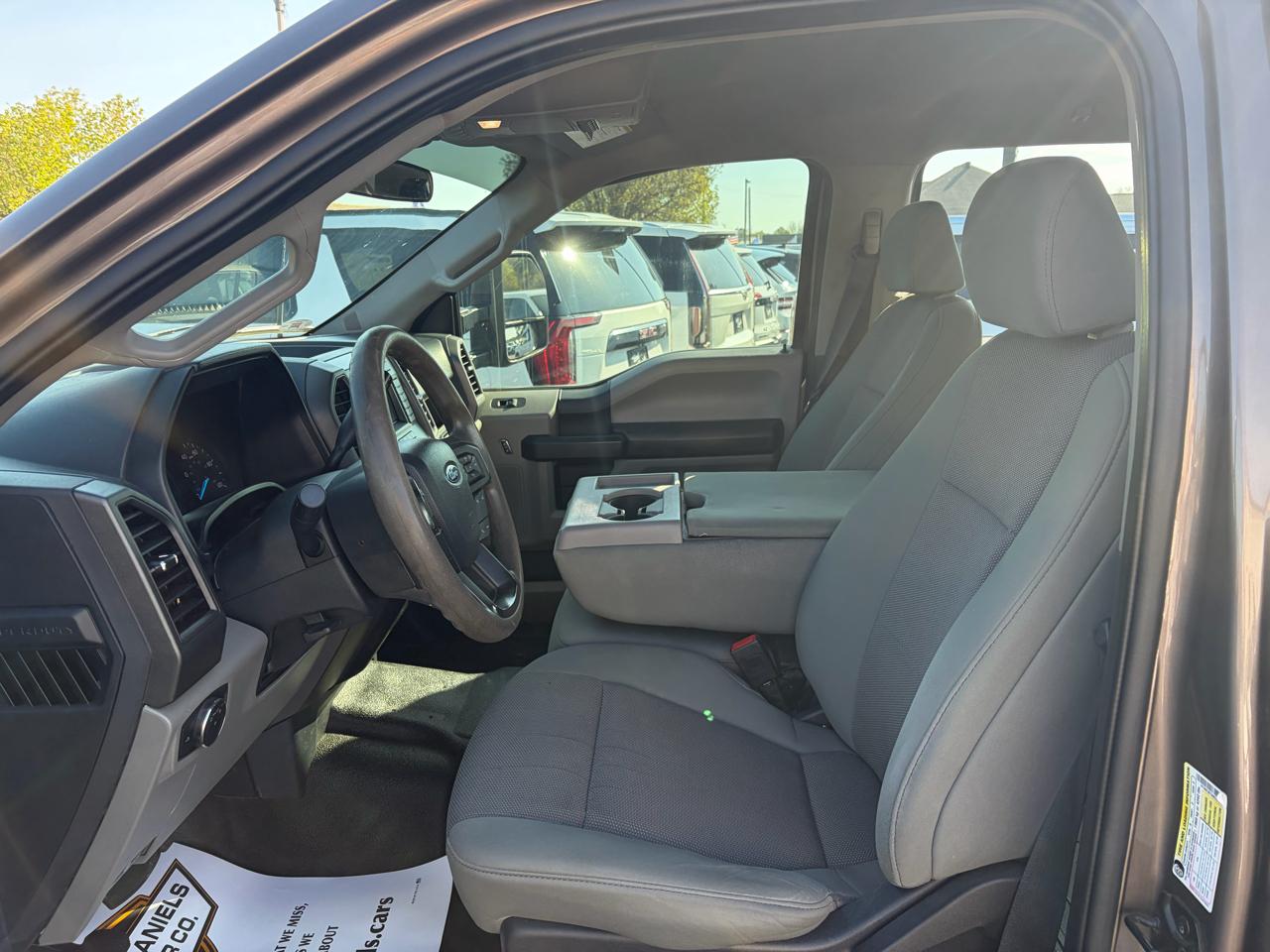 Ford F-350 SD XL Crew Cab Long Bed 4WD 2022