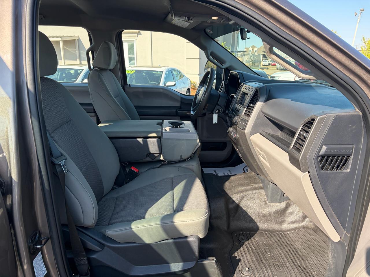 Ford F-350 SD XL Crew Cab Long Bed 4WD 2022