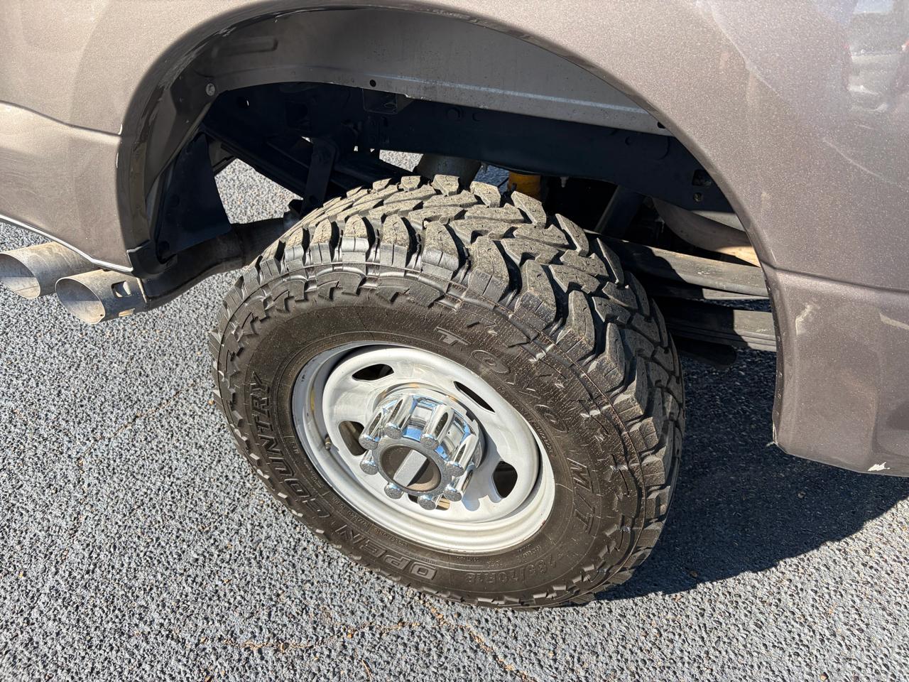 Ford F-350 SD XL Crew Cab Long Bed 4WD 2022