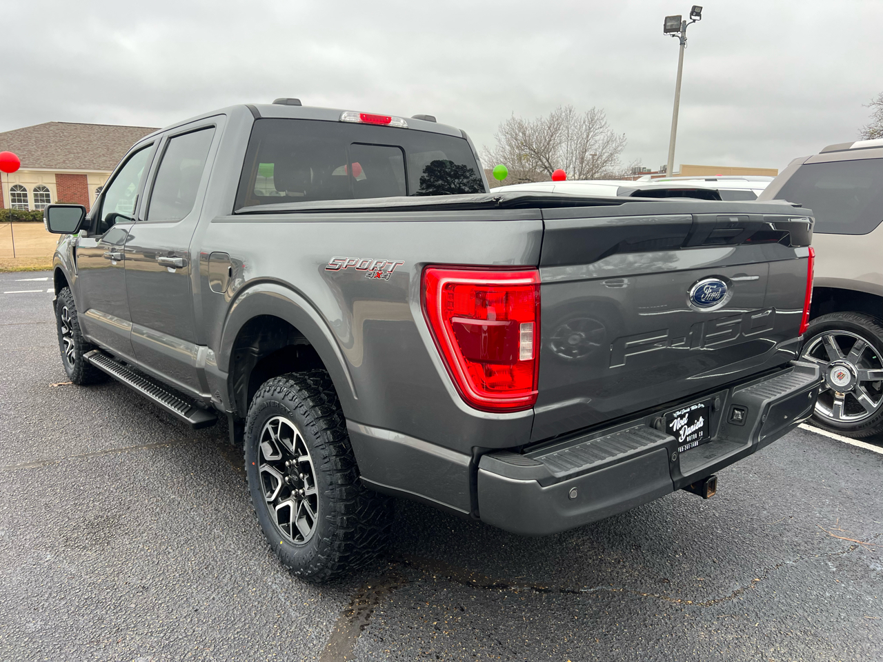 Ford F-150 XLT SuperCrew 5.5-ft. Bed 4WD 2022