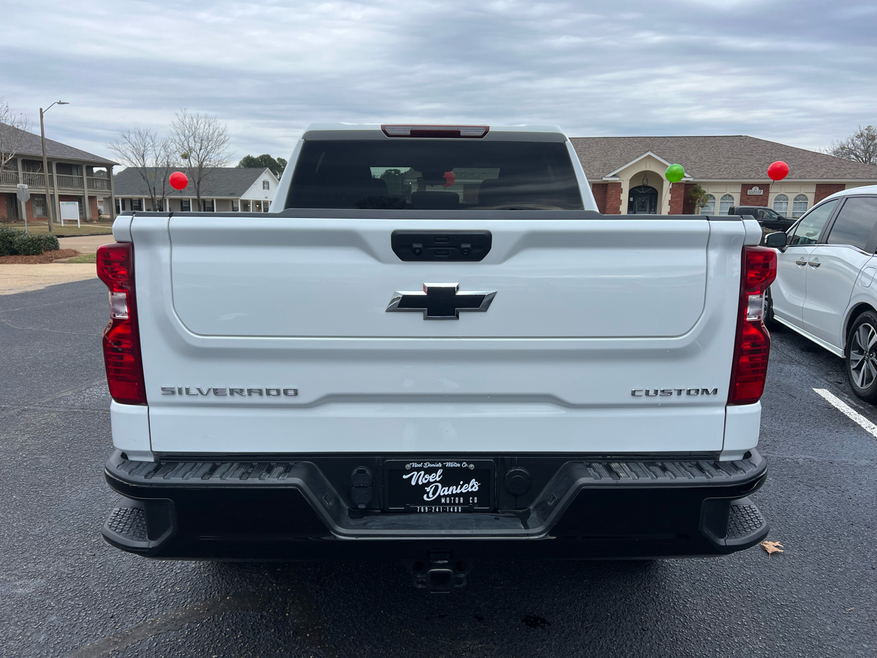 Chevrolet Silverado 1500 Trail Boss Custom Crew Cab 4WD 2024