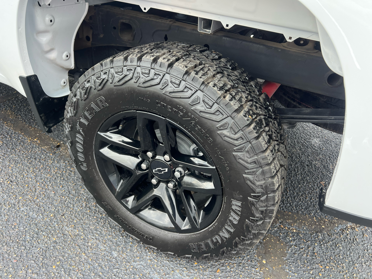 Chevrolet Silverado 1500 Trail Boss Custom Crew Cab 4WD 2024