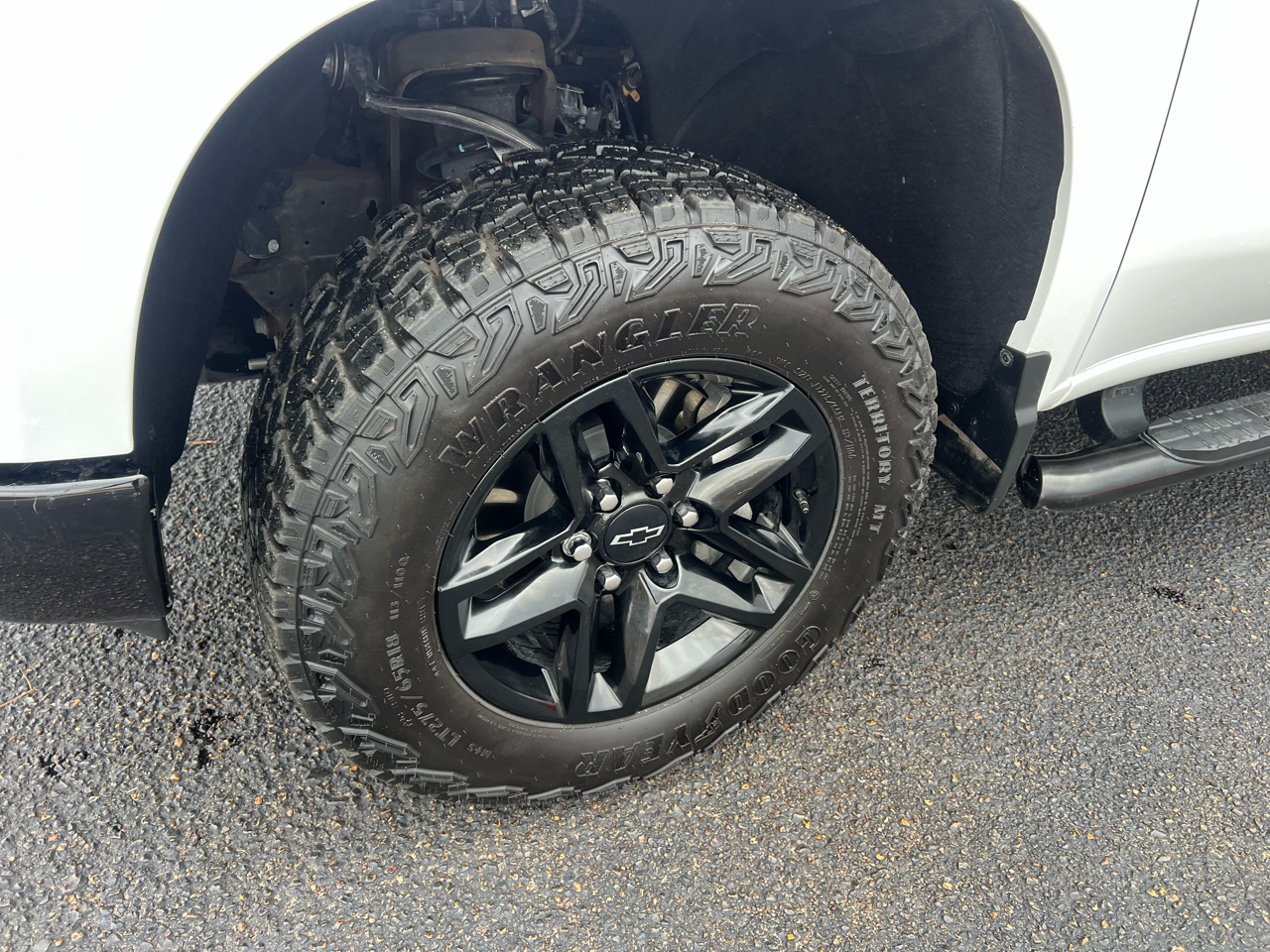 Chevrolet Silverado 1500 Trail Boss Custom Crew Cab 4WD 2024