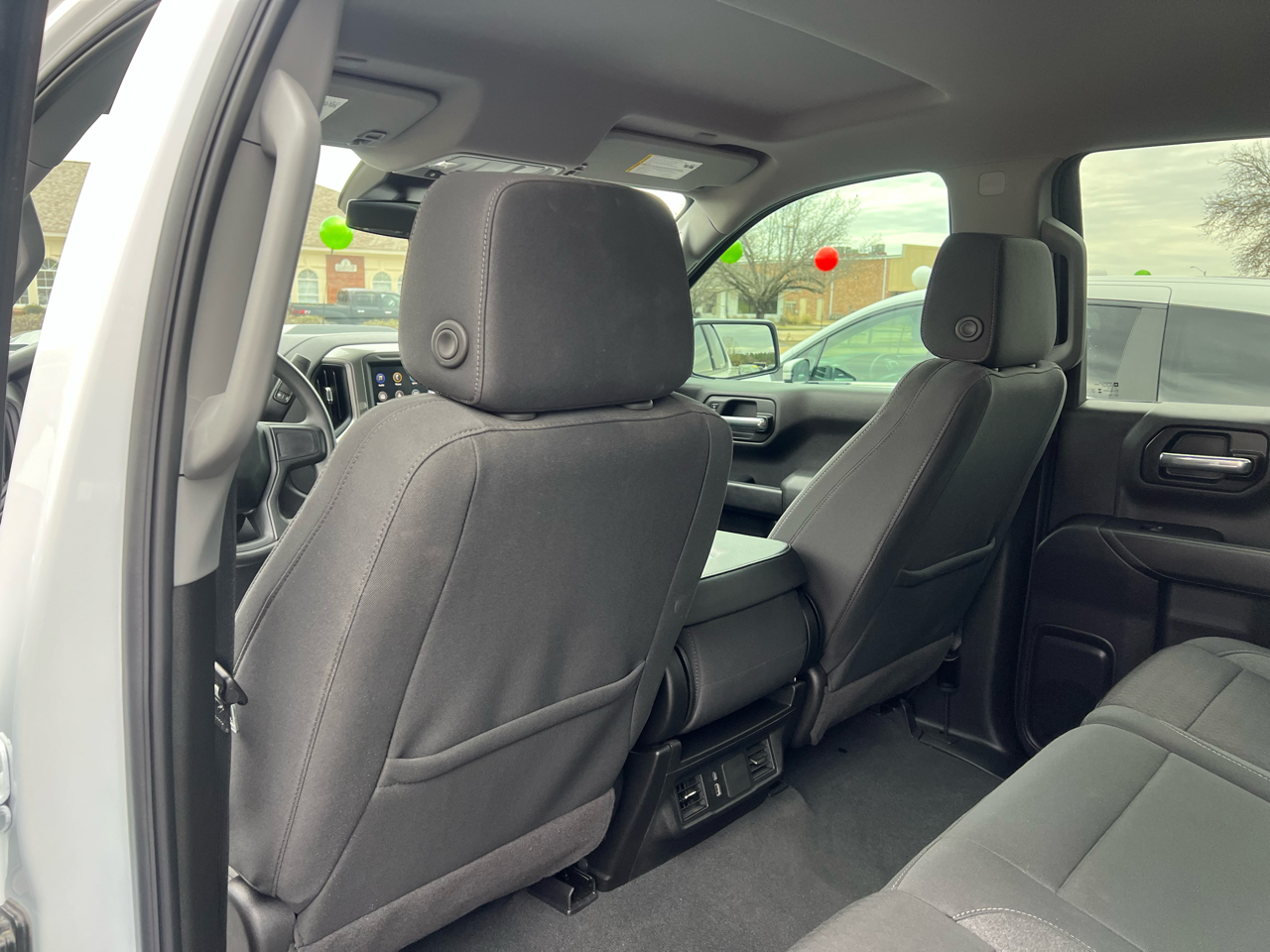 Chevrolet Silverado 1500 Trail Boss Custom Crew Cab 4WD 2024