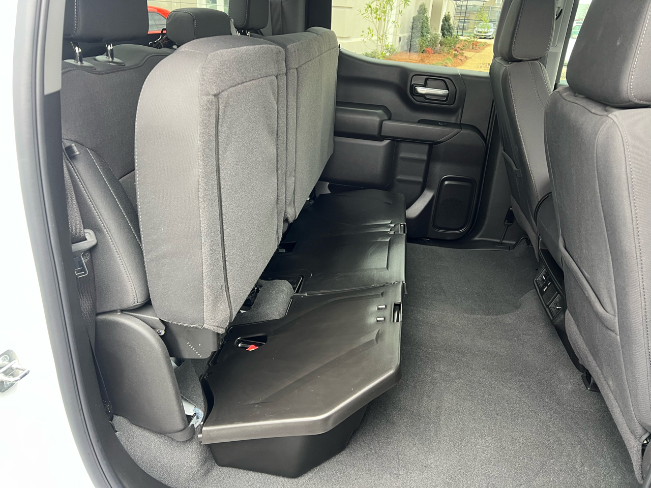 Chevrolet Silverado 1500 Trail Boss Custom Crew Cab 4WD 2024