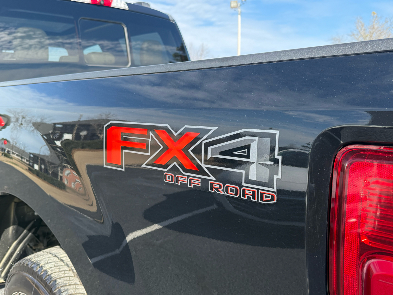 Ford F-250 SD Lariat Crew Cab 4WD 2020