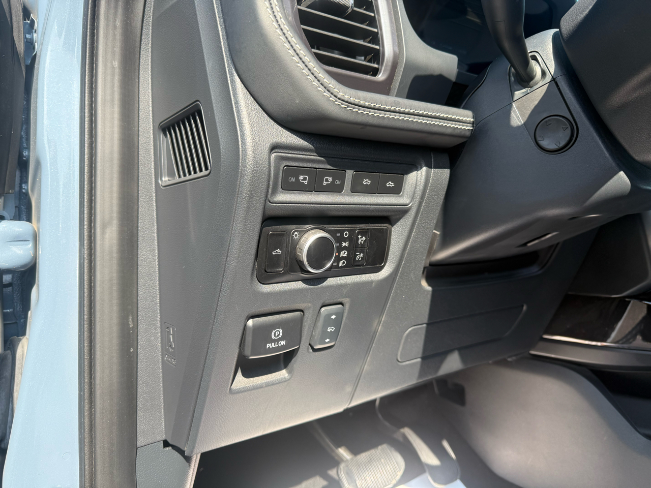 Ford F-150 Lightning Platinum 4WD SuperCrew 5.5' Box 2023