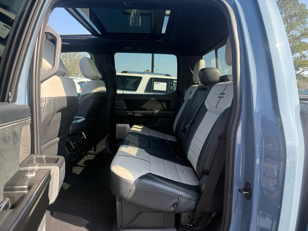 Ford F-150 Lightning Platinum 4WD SuperCrew 5.5' Box 2023