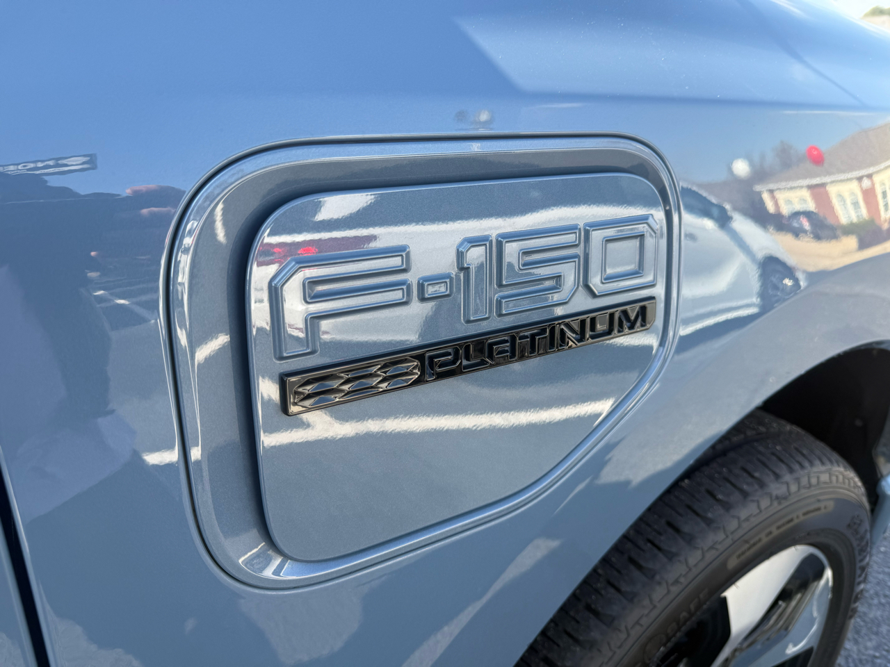 Ford F-150 Lightning Platinum 4WD SuperCrew 5.5' Box 2023