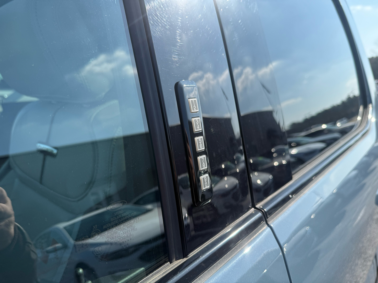 Ford F-150 Lightning Platinum 4WD SuperCrew 5.5' Box 2023