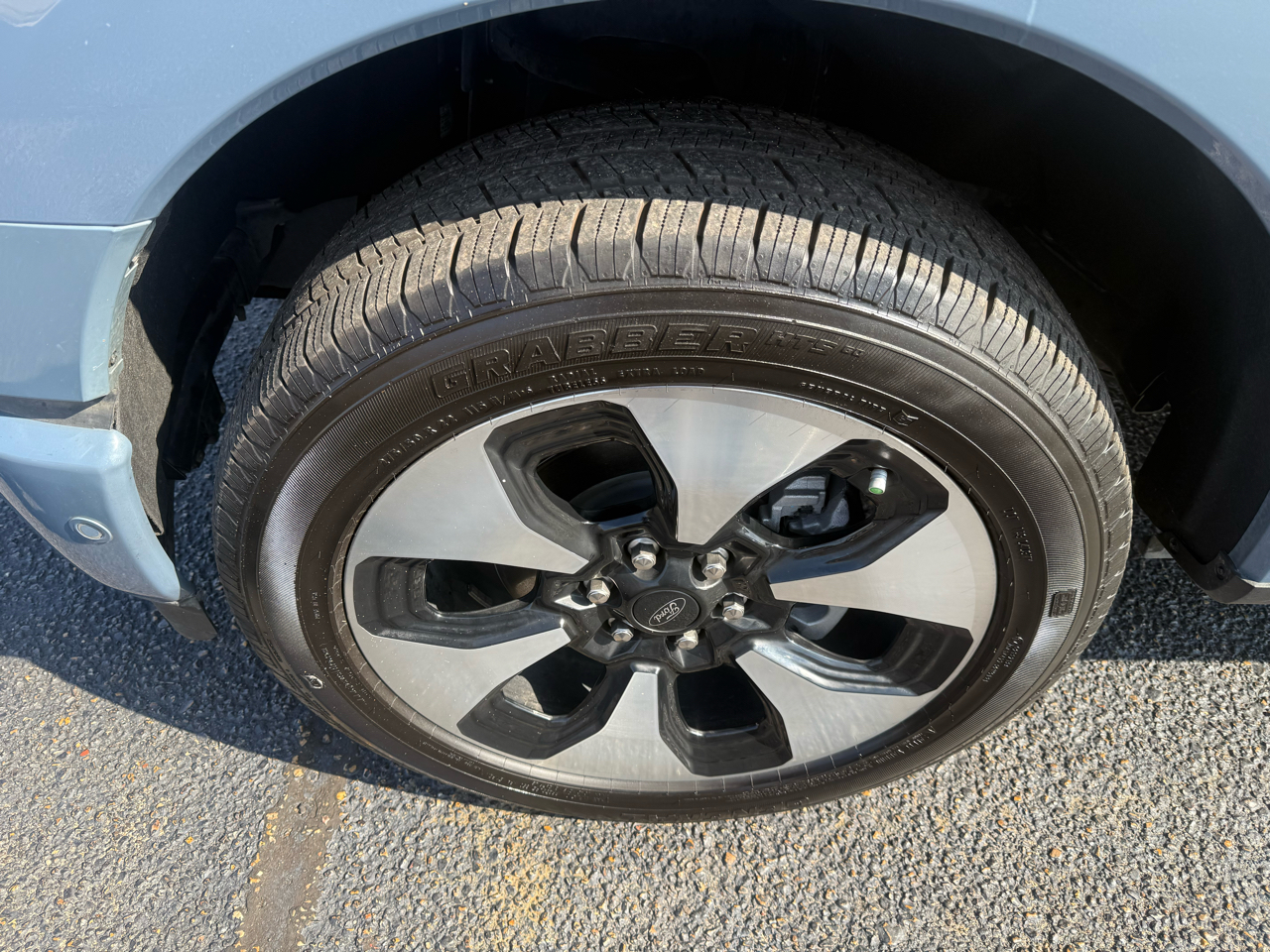 Ford F-150 Lightning Platinum 4WD SuperCrew 5.5' Box 2023