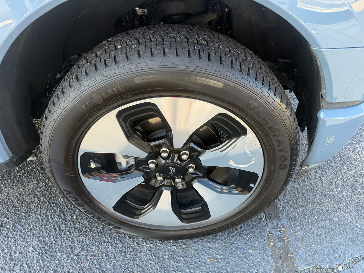 Ford F-150 Lightning Platinum 4WD SuperCrew 5.5' Box 2023