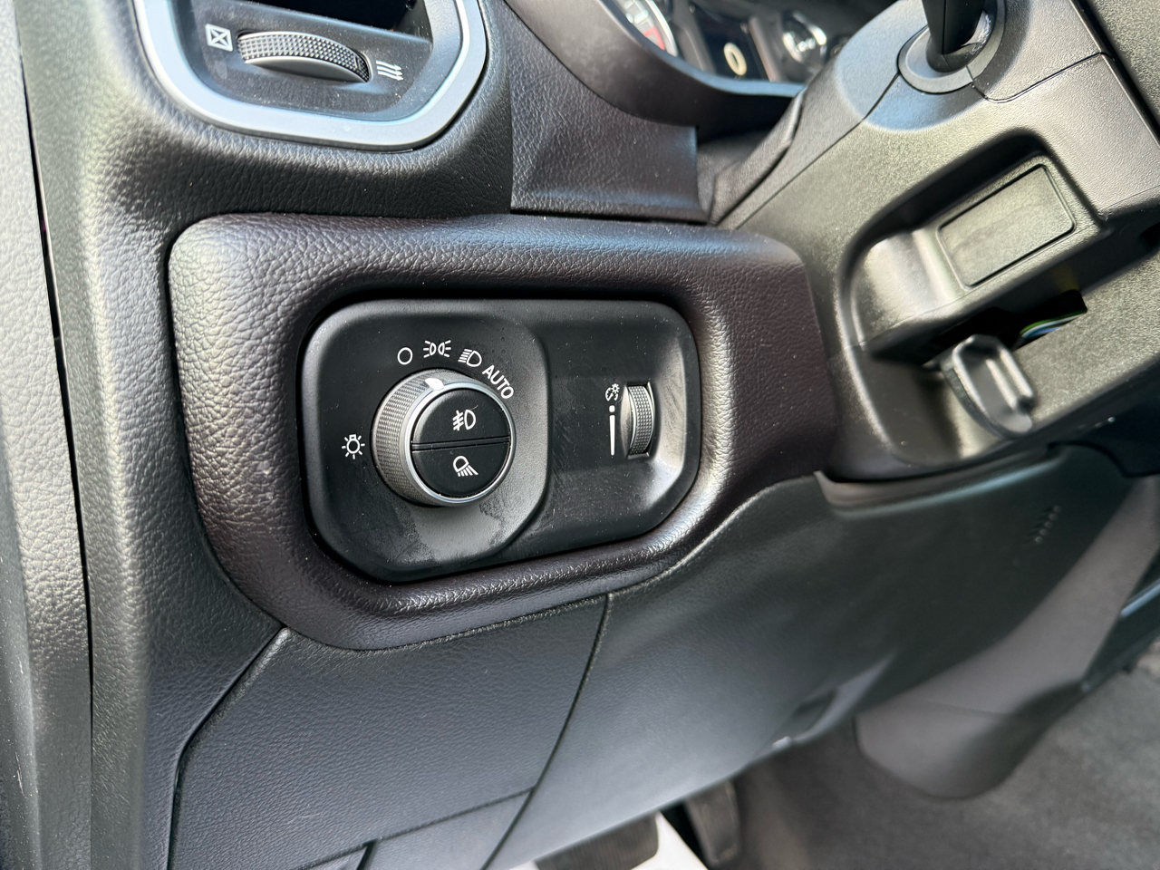 RAM 2500 Tradesman Crew Cab SWB 4WD 2024