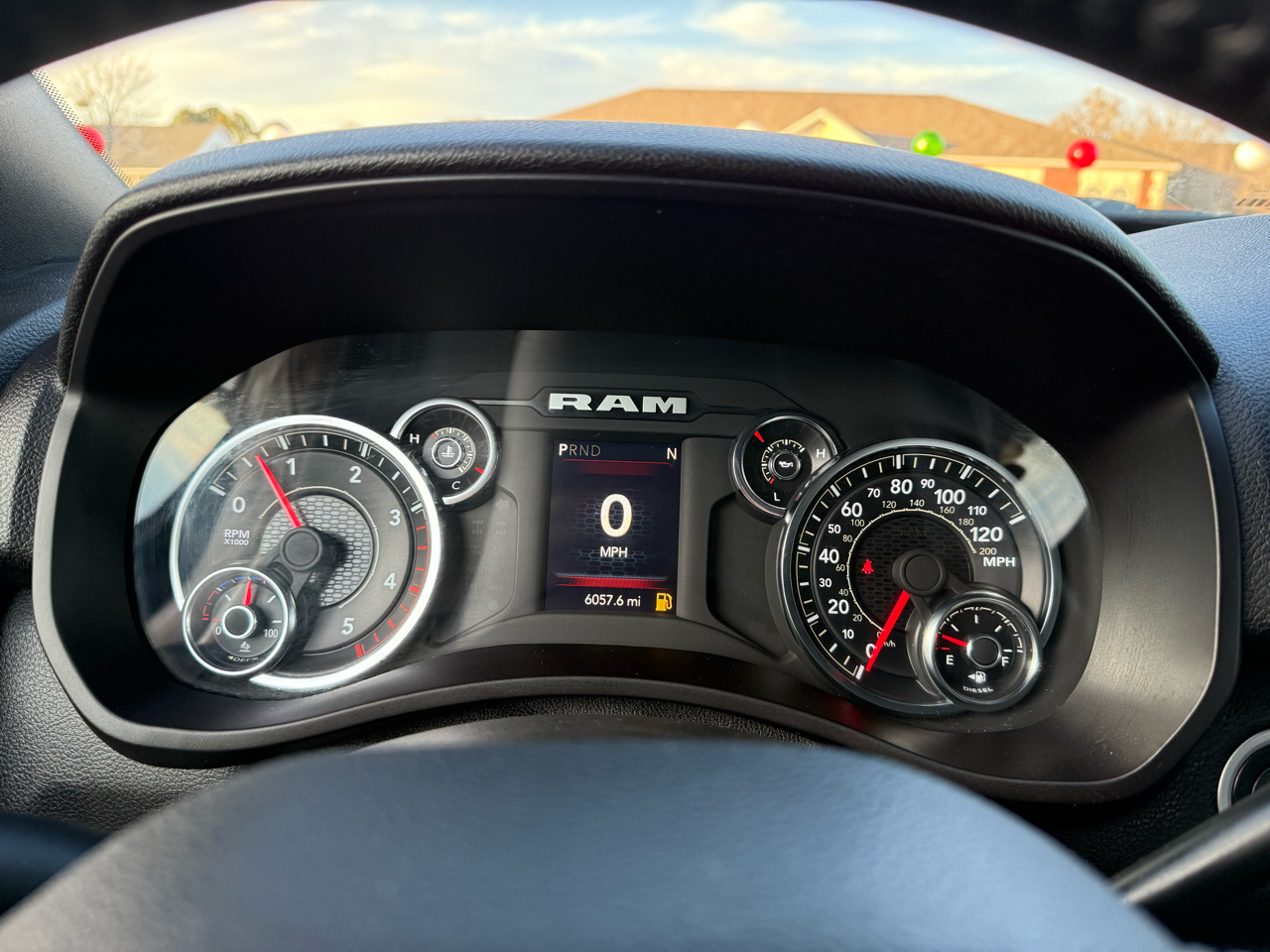 RAM 2500 Tradesman Crew Cab SWB 4WD 2024