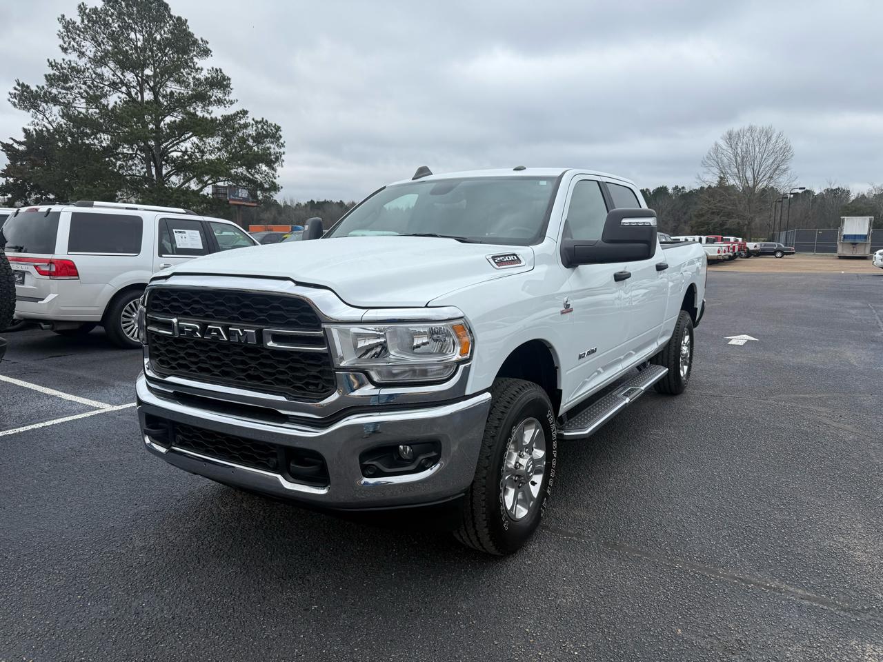 RAM 2500 Tradesman Crew Cab SWB 4WD 2024