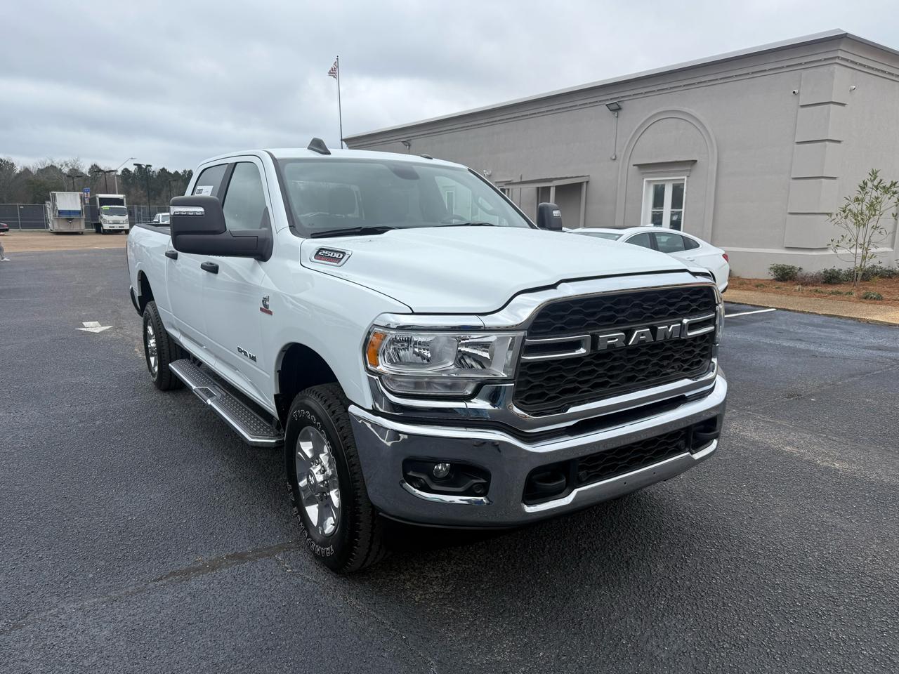 RAM 2500 Tradesman Crew Cab SWB 4WD 2024