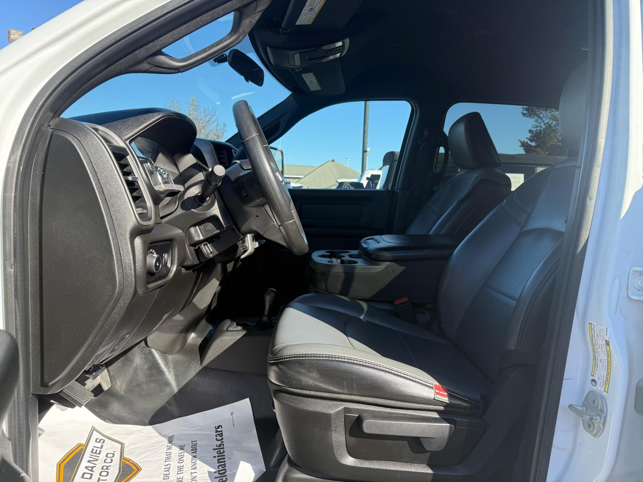 RAM 3500 Tradesman Crew Cab 4WD 2023