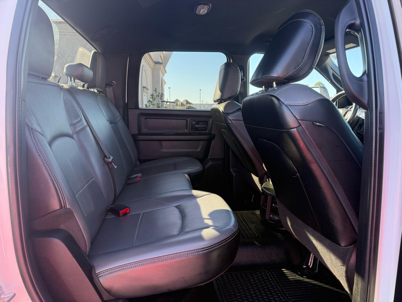 RAM 3500 Tradesman Crew Cab 4WD 2023